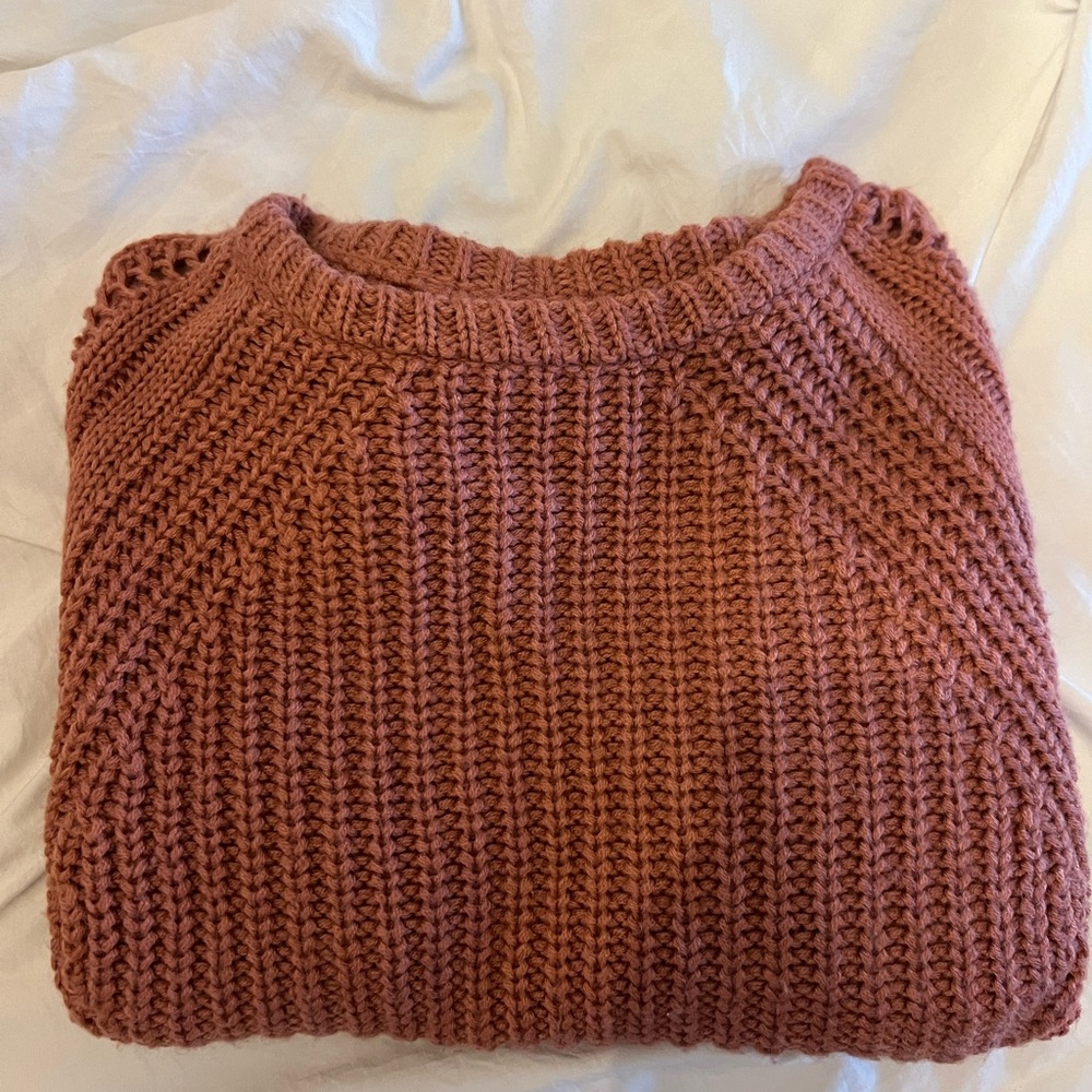 maroon sweater